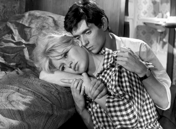 Brigitte Bardot, a (gatinha sexy) francesa que abandonou o cinema em prol dos direitos dos animais, morre aos 91 anos.